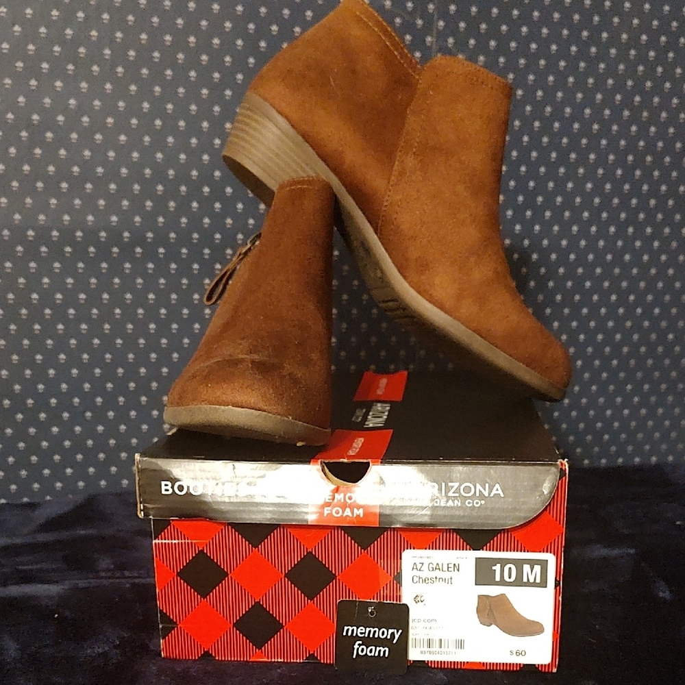 Arizona Jean Company Women's Chestnut Ankle Boots